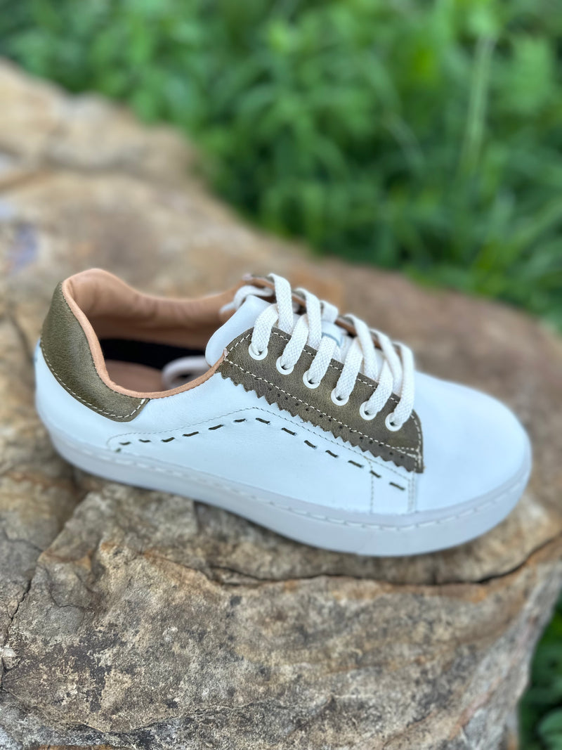Amie Sneakers