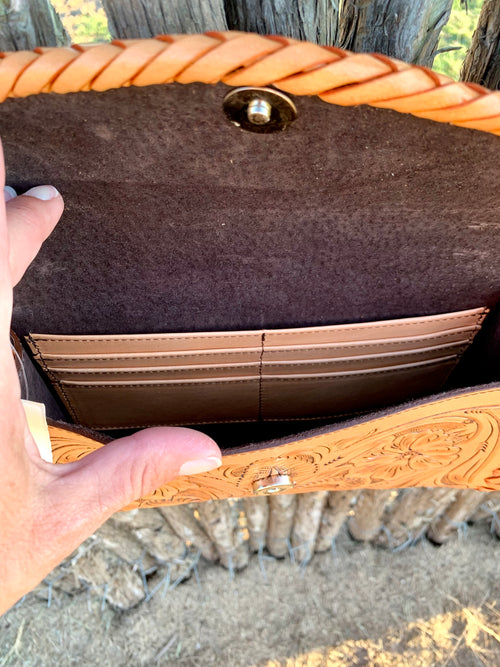 Traveler Clutch
